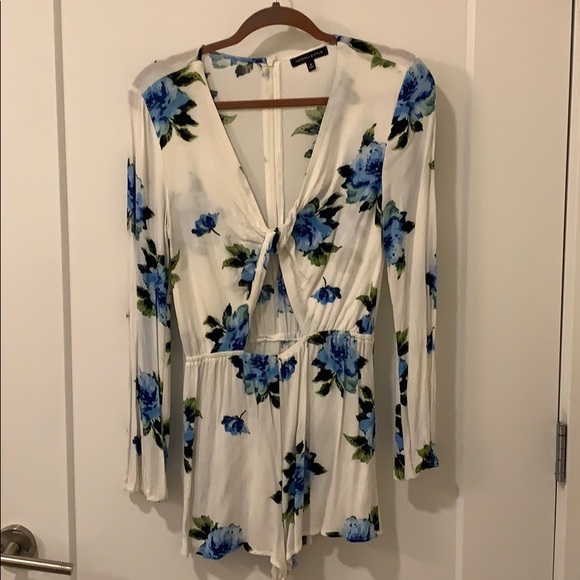 Kendall and Kylie blue and white romper - Picture 2 of 5